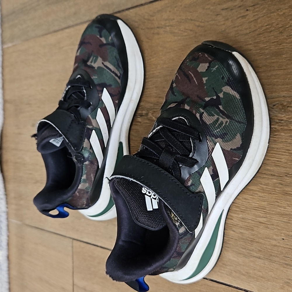 ADIDAS Boys Kids FortaRun Cloudfoam Sneakers Running Shoes Size 11